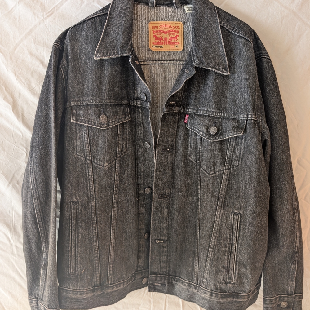 Levi's Men's Charcoal Denim Jacket